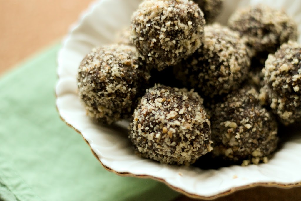 Fig balls or bars. Easy vegan dried fig recipe great for pre or post workout!