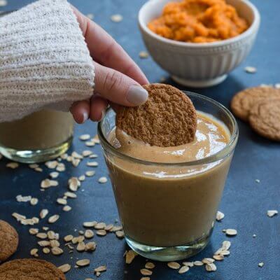 You've gotta taste this Pumpkin Pie Smoothie made with frozen bananas, rolled oats, canned pumpkin, almond milk and pumpkin pie spice will get your taste buds jazzed for fall!