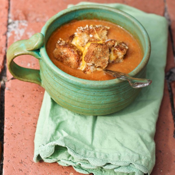 Tomato Lentil Soup | @KristinaLaRueRD