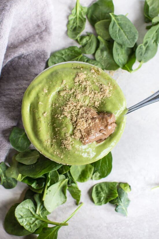 spinach banana smoothie with flaxseed and almond butter
