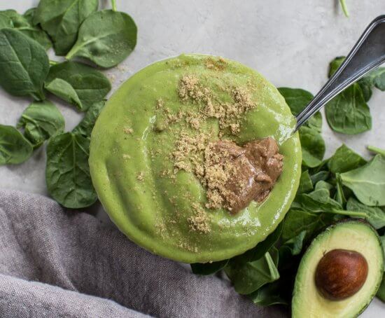 healthy energy bowl recipe with spinach and bananas 