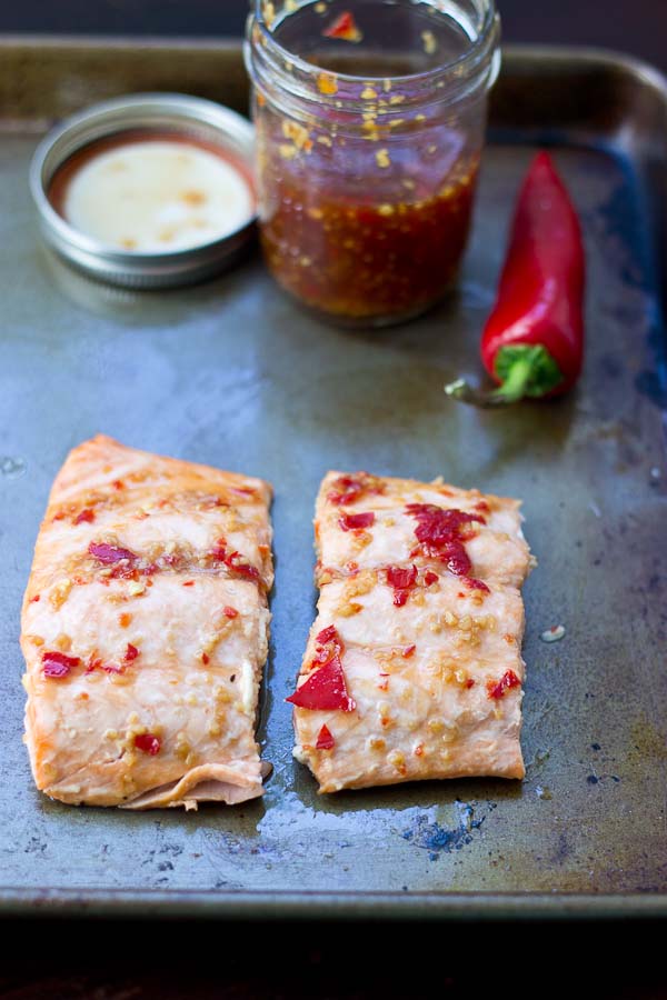 Sweet Chili Thai Salmon is a spiced up version of your traditional baked salmon. Sweet, hot and perfectly baked salmon out of the oven in 15 minutes flat. 