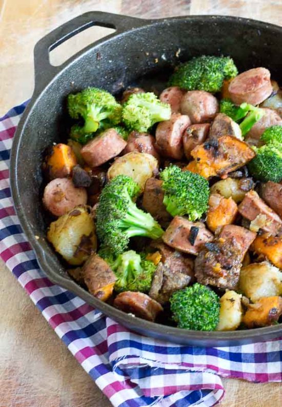 Start your day off with a hearty breakfast and enjoy this Chicken & Veggie Breakfast Skillet made with mushrooms, onions, broccoli, potatoes, and chicken sausage. Veggie packed and husband approved. 