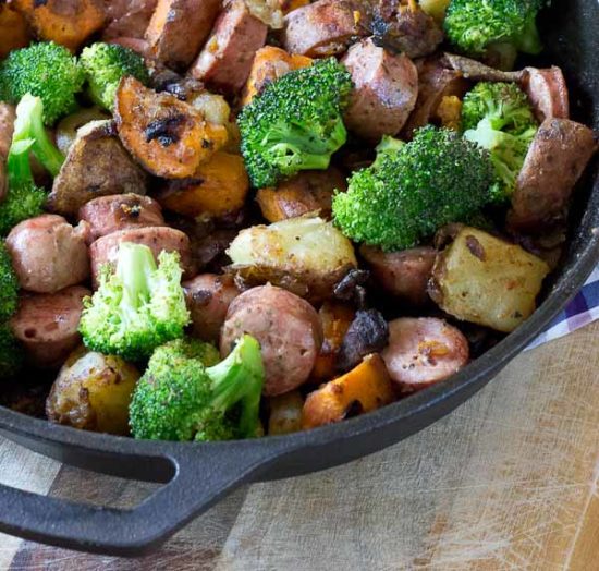 Start your day off with a hearty breakfast and enjoy this Chicken & Veggie Breakfast Skillet made with mushrooms, onions, broccoli, potatoes, and chicken sausage. Veggie packed and husband approved. 