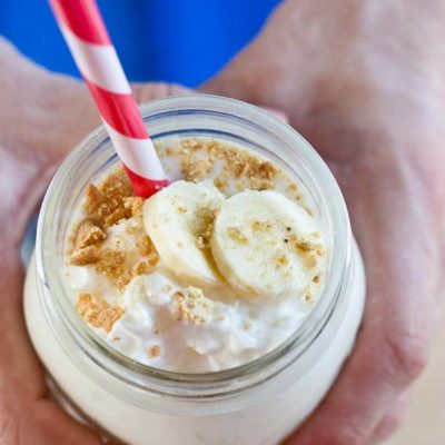 This Whipped Banana Cream Cheesecake Shake is 100% indulgent without all the guilt. It's high protein made with bananas and cottage cheese and no added sugar! Love this is the healthy way to eat Banana Cream Cheesecake. | @KristinaLaRueRD | loveandzest.com