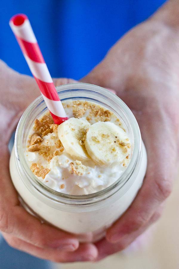 This Whipped Banana Cream Cheesecake Shake is 100% indulgent without all the guilt. It's high protein made with bananas and cottage cheese and no added sugar! Love this is the healthy way to eat Banana Cream Cheesecake. | @KristinaLaRueRD | loveandzest.com
