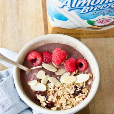 Acai, an ancient super-berry from the Amazon rainforest, makes this smoothie bowl extra velvety, decadent and low carb.