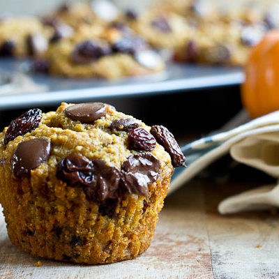 This recipe for Pumpkin Chocolate Chip Lactation Muffins is delicious! Perfect for nursing moms + list of foods that support breastfeeding