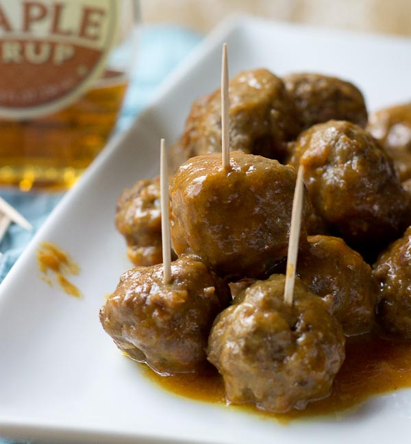 These Slow Cooker Maple Meatballs tho. Love that sweet maple flavor! Serve these up for a crowd at your next football party or meal prep them to eat throughout the week! The slow cooker does all the work.