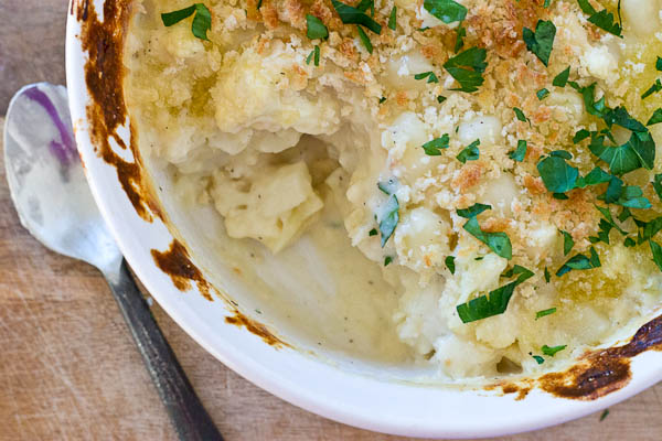 This Cauliflower "Mac" n Cheese, made with gnocchi instead of macaroni is so creamy and so cheesy, it's hard to resist eating it all up! Have a bowl of this "Mac n Cheese" and eat your veggies too!