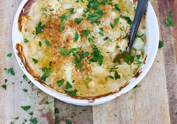 This Cauliflower "Mac" n Cheese, made with gnocchi instead of macaroni is so creamy and so cheesy, it's hard to resist eating it all up! Have a bowl of this "Mac n Cheese" and eat your veggies too!