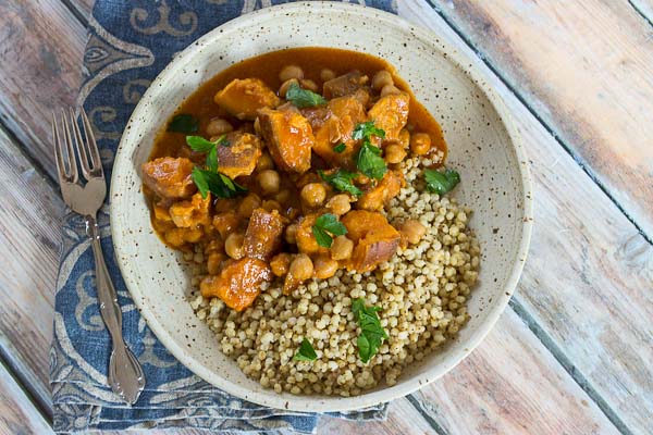 Oh oh oh, you sweet, precious Sweet Potato Red Curry, I love you. Like really really love you. This Sweet Potato Curry is crazy simple to stir together on a chilly night when all you want to do is curl up on the couch with a cuddly blanket...and a warm comforting bowl of this Sweet Potato Curry, of course. Vegan. Gluten free.