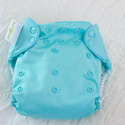Not your grandmas' cloth diapers, these new kids on the block cloth diapers are crazy simple to use, stylish, good for the environment, and can save some major cash!! New parents or parents to be, get inspired to jump on the cloth diapering train. How to use cloth diapers explained and a streamlined process that will simplify your life.
