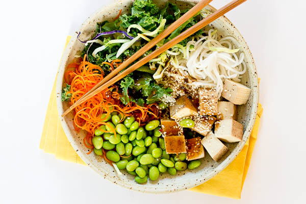 I'm all about this Asian Rice Noodle Bowl. 1. because the favor is da bomb dot com and totally unique for us and 2. it's ready in like 5 minutes flat thanks to some great Trader Joe's finds.