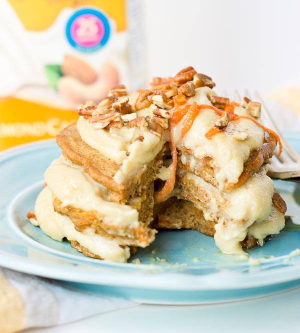 These Carrot Cake Pancakes with Cashew Cream Frosting are ahhhmazing. They are soft and nutty and the cashew cream frosting is so so creamy! Who doesn’t love dessert for breakfast??