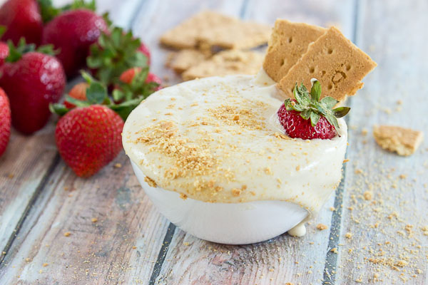 Calling all Strawberry Cheesecake lovers in the house... this recipe is for you. This Strawberry Cheesecake Dip is vegan and gluten free and made with only 5 ingredients-- cashews, cashew milk, maple syrup, vanilla extract and strawberries for dipping!