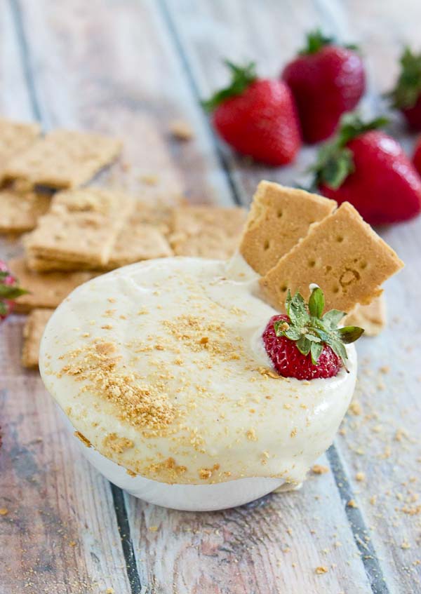 Calling all Strawberry Cheesecake lovers in the house... this recipe is for you. This Strawberry Cheesecake Dip is vegan and gluten free and made with only 5 ingredients-- cashews, cashew milk, maple syrup, vanilla extract and strawberries for dipping!