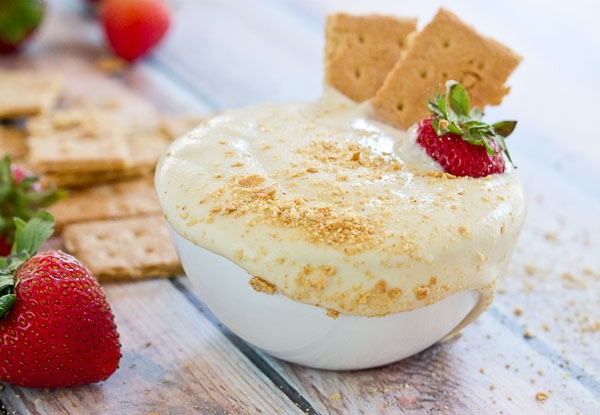 Calling all Strawberry Cheesecake lovers in the house... this recipe is for you. This Strawberry Cheesecake Dip is vegan and gluten free and made with only 5 ingredients-- cashews, cashew milk, maple syrup, vanilla extract and strawberries for dipping!