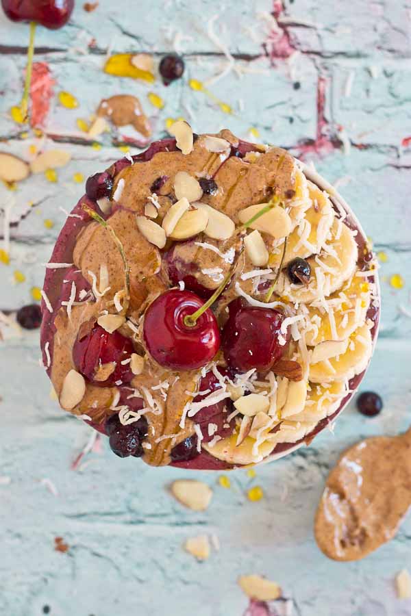  This Almond Butter Acai Bowl tho. The taste of almond butter with acai and banana in a bowl topped with all the toppings. Plus who can resist extra almond butter drizzled on top?! Almond butter in every bite! 