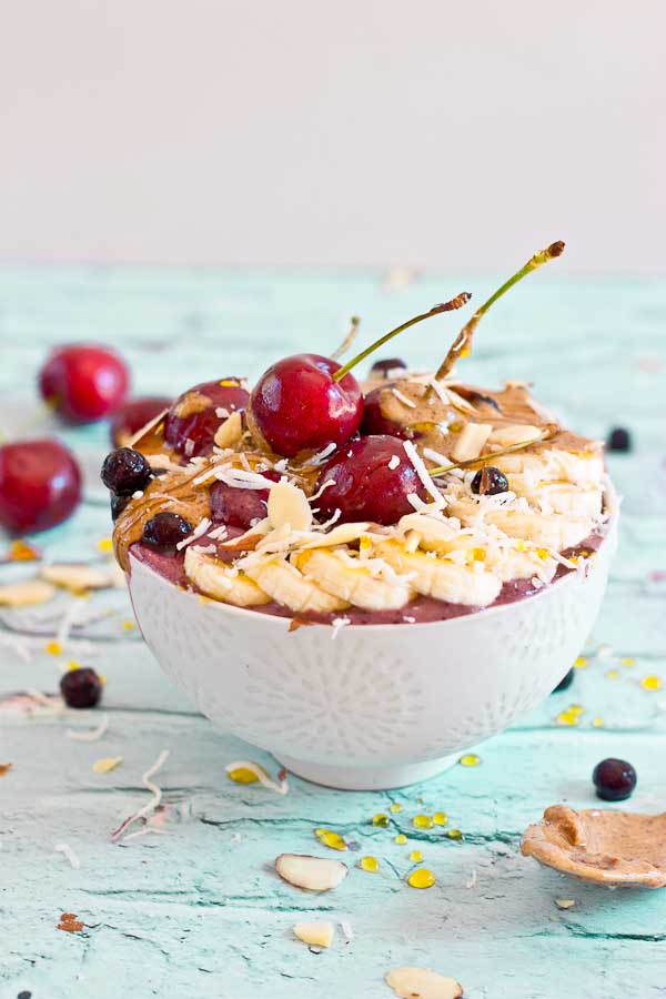  This Almond Butter Acai Bowl tho. The taste of almond butter with acai and banana in a bowl topped with all the toppings. Plus who can resist extra almond butter drizzled on top?! Almond butter in every bite! 