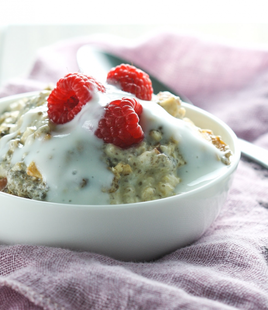 Looking for a yummy oatmeal breakfast?? Give one of these 40 plus favorite oatmeal recipes a try! 