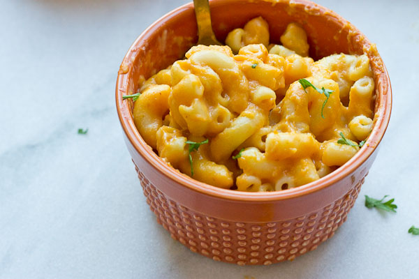 Pumpkin Mac n Cheese made with Good Food Made Simple Kids Mac n Cheese. So simple so good!!!! Lots of quick weeknight dinner ideas to make life more simple. 