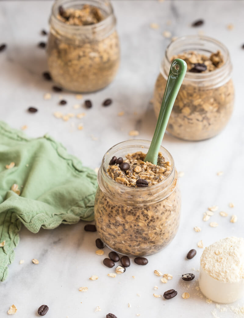 Do you need a little pick me up in the AM? Try this Cold Brew Coffee Overnight Protein Oatmeal. This overnight oatmeal is protein packed and laced with coffee! Oh happy day!