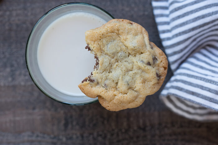 Crispy on the outside and soft in the middle. Get the Best Homemade Chocolate Chip Cookies recipe in your life.