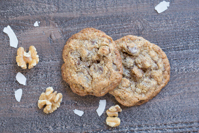 Crispy on the outside and soft in the middle. Get the Best Homemade Chocolate Chip Cookies recipe in your life.