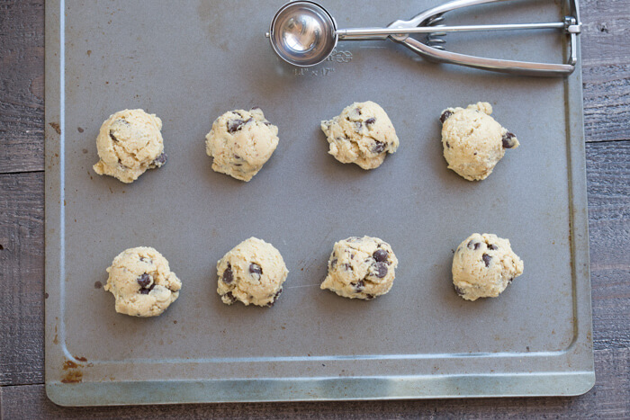 Crispy on the outside and soft in the middle. Get the Best Homemade Chocolate Chip Cookies recipe in your life.