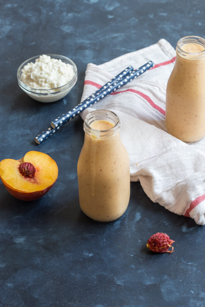 quick high protein breakfast smoothie with cottage cheese and fresh peaches  