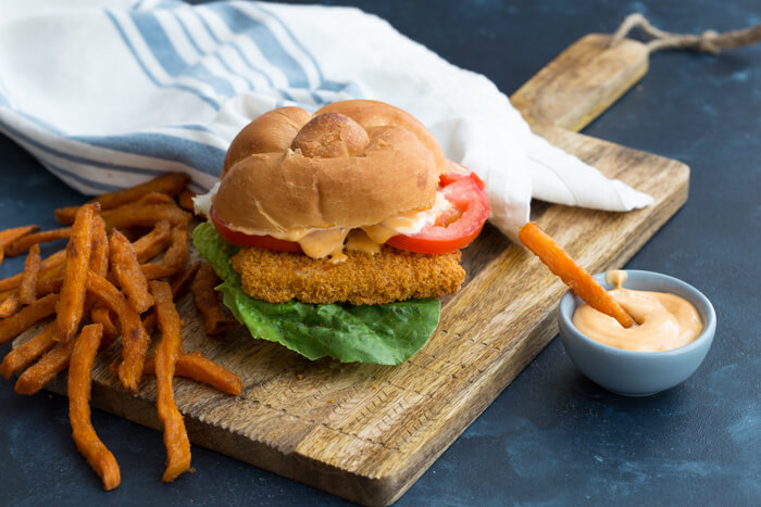 Want to bring home restaurant style flavor and have it on the table in less than 25 minutes? Get this Crispy Fish Sandwich with Sriracha Mayo Dressing on the menu!