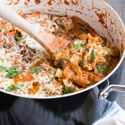 Healthy Hamburger Helper Lasagna Skillet, OMG! This dinner is genius: one pot on the stove top with minimal effort for the tastiest homemade lasagna with lots of hidden veggies.