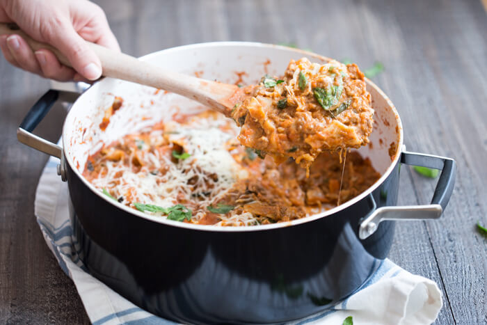 Healthy Hamburger Helper Lasagna Skillet, OMG! This dinner is genius: one pot on the stove top with minimal effort for the tastiest homemade lasagna with lots of hidden veggies.