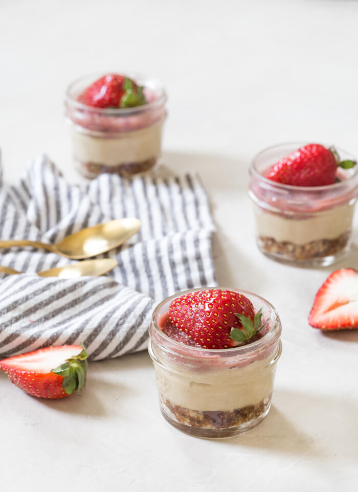 These Vegan Strawberry Cheesecake Minis are life right now. I love how simple ingredients can be made into a sweet treat in no time... right in the blender!