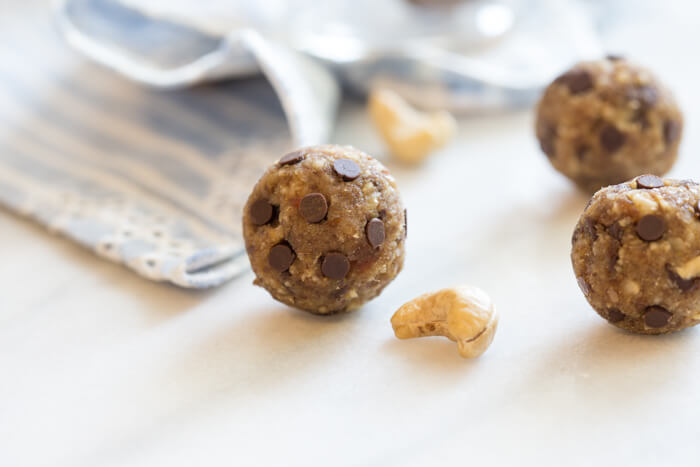 Irresistible Grain Free Chocolate Chip Cookie Dough Balls. These chocolate chip cookie dough balls are made with a few whole food ingredients-- cashews, dates, and flaxseed + chocolate, duh. Grain free, egg free, dairy free-- that's no butter ya'll.