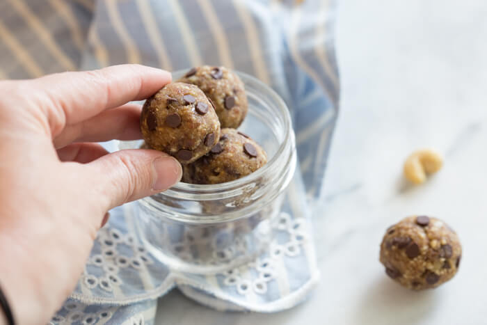 Irresistible Grain Free Chocolate Chip Cookie Dough Balls. These chocolate chip cookie dough balls are made with a few whole food ingredients-- cashews, dates, and flaxseed + chocolate, duh. Grain free, egg free, dairy free-- that's no butter ya'll.