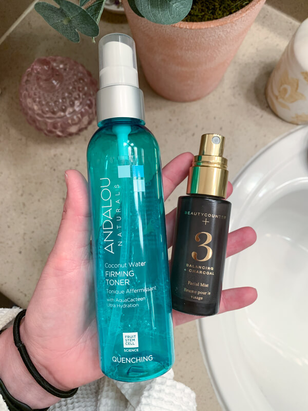 If you need a solid and easy nighttime skincare routine, check out some of my favorite natural skincare products and what order to use them in.
