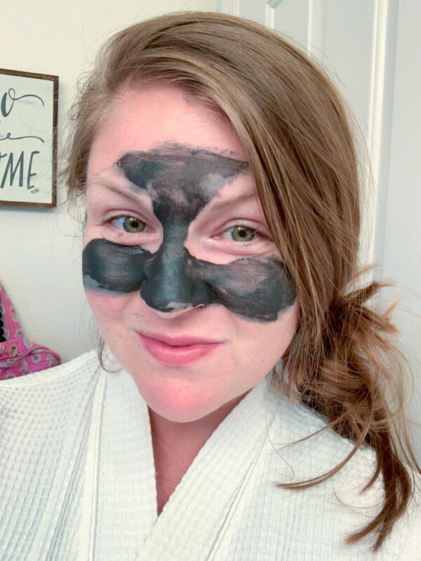 If you need a solid and easy nighttime skincare routine, check out some of my favorite natural skincare products and what order to use them in.